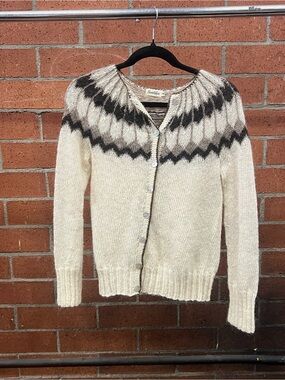 Vintage 90s Icelandica Yoke Hand-Knit 100% Wool Cardigan Sweater